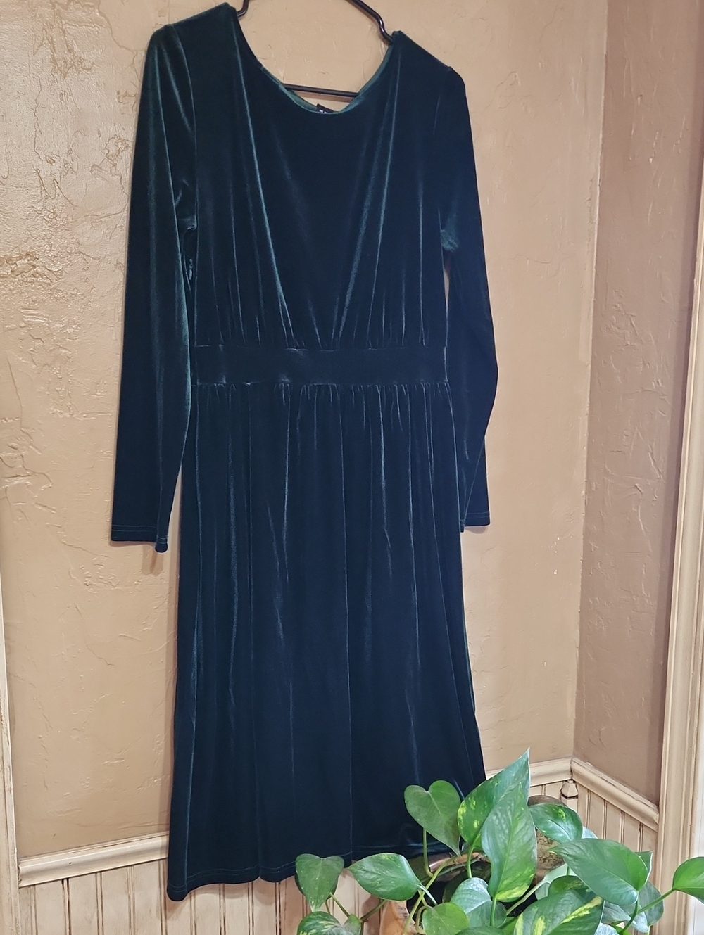 Shein Women's Long Sleeve Velvet Midi Dress - Deep Green Size Med